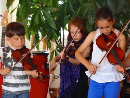 Children enjoying Celtic Fiddle Lessons in Wandsworth, SW London